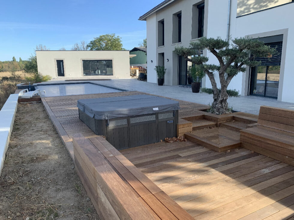 espace spa recouvert de bois