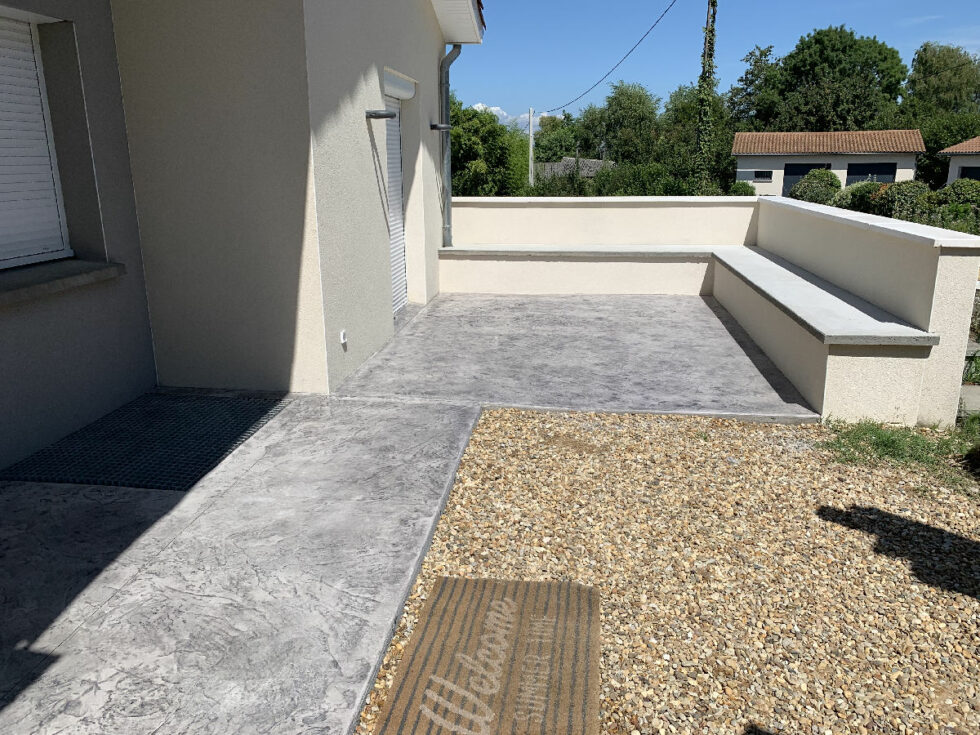 premiere terrasse en béton imprimé acier