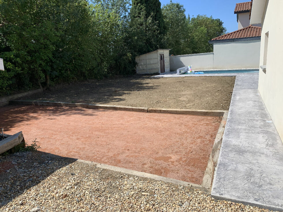 tour de la maison acier - Fareins