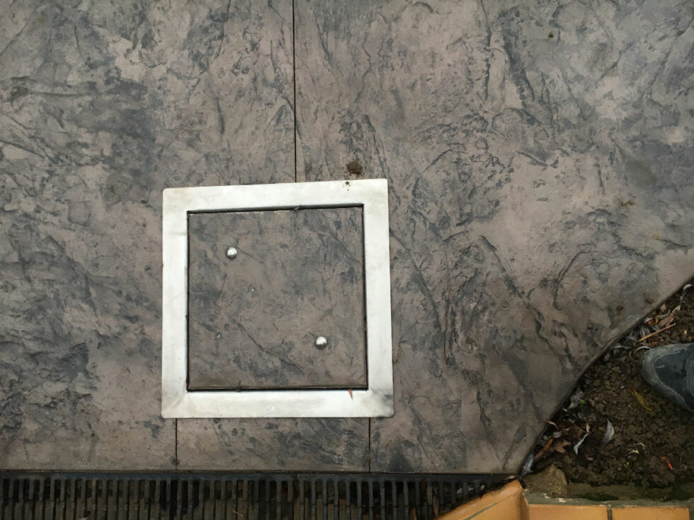 trappe d'accès en béton imprimé assorti
